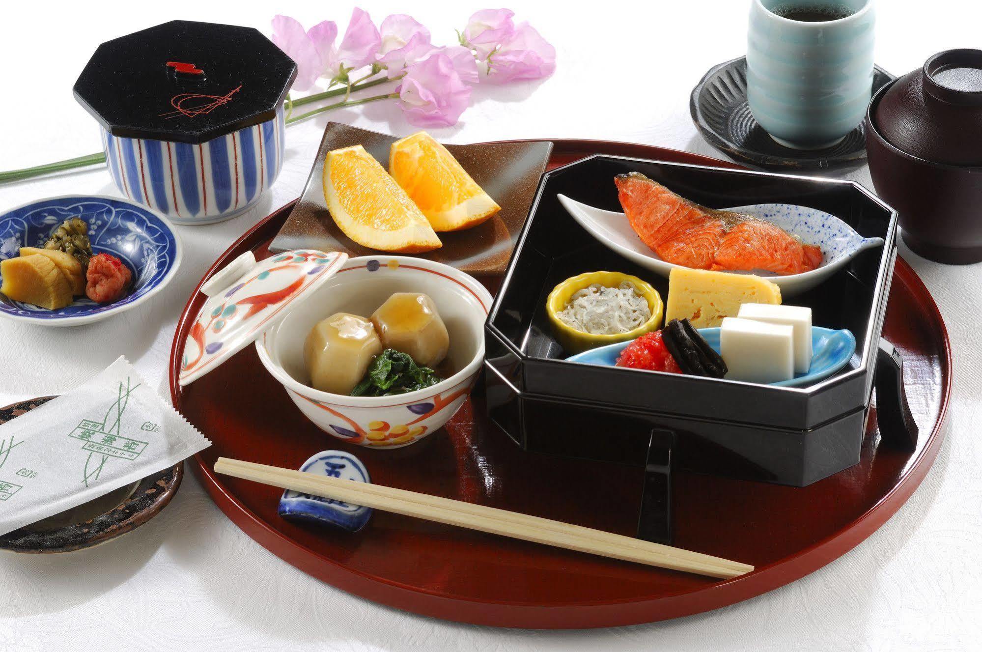Hotel Ginza Creston Tokio Zewnętrze zdjęcie